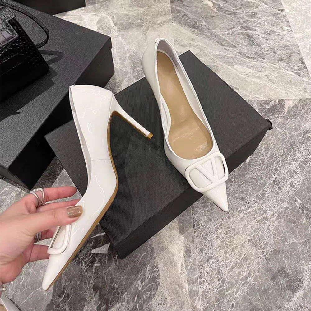 Wholesale Designer Fashion Women′ S Pumps Block High Heel Luxury Ladies Shoes  Black Square Heel Mother Shoes - China Walking Style Shoe and Casual Shoes  price | Made-in-China.com