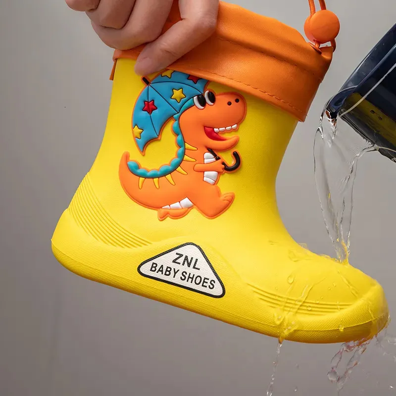 Regenlaarzen Verwijderbare pluche regenlaarzen Waterdichte kinderschoenen voor peuters Eva Lichtgewicht warme kinderwaterschoenen voor vier seizoenen 230927