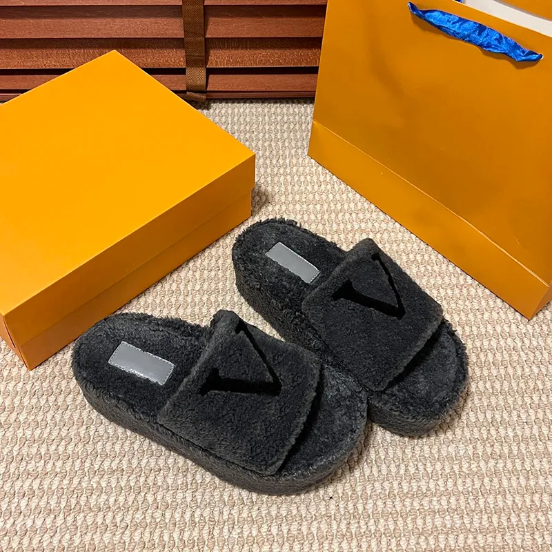 Ny platt botten kvinnor tofflor lyxdesigner klassisk bokstavsskylt ren lamm ull material sandaler gummi sula tjock sula ökar anti bilder damer hus toffel