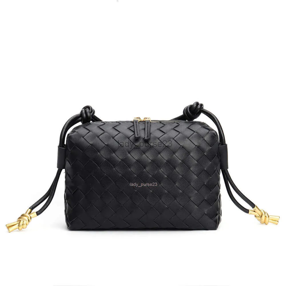 Sacs classiques Lady Purse Botteega Designer Sac 2023 Nouvelle boucle tricotée petite texture populaire nuage mode poche sous les bras épaule femme