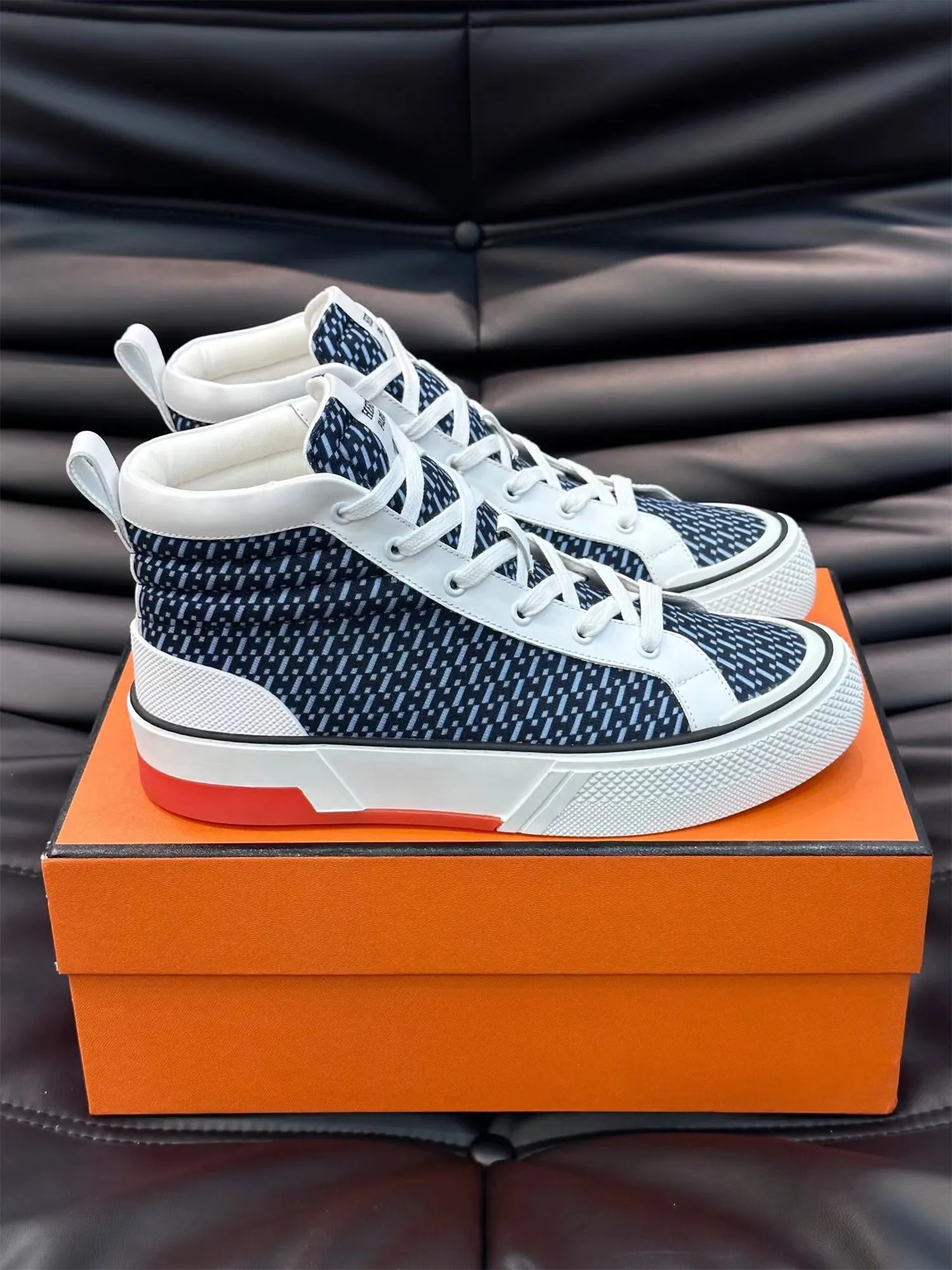 Popüler Moda 23S/S Men Trail Spor Sneaker Ayakkabıları Yüksek Üst Calfskin Süet Keçi Trainers Üst Marka Toptan İndirim Adam Kaykay Yürüyüşü Kutu