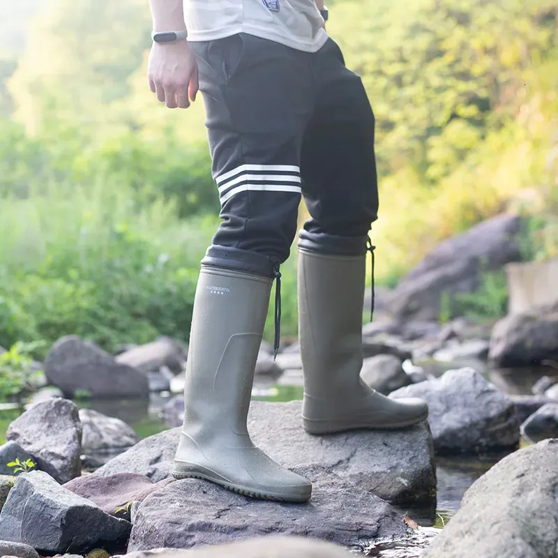 Lightweight rubber hotsell boots mens