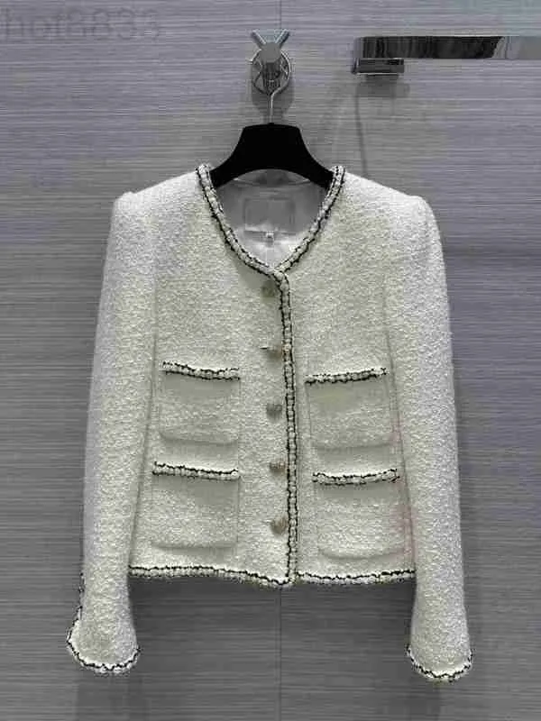 Jackets for Women Tweed 2023 New Winter Women Jacket Designer Fashion Chains Camellia Tweed Jacket Coat Cardigan Christmas Gift TQ14