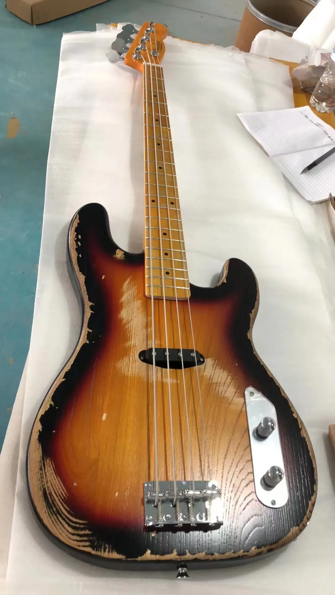 Relíquia Guitarra Elétrica Baixo Alder Body 4 Cordas