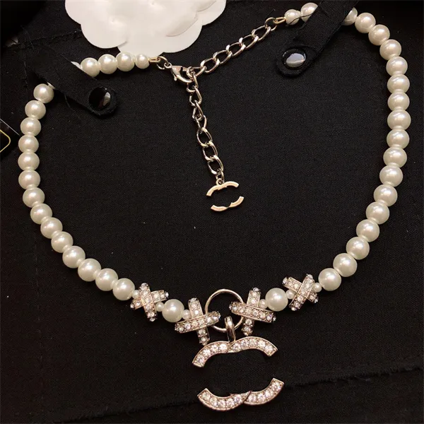 Top qualité Double lettre pendentif colliers Designer CCity Crysatl perle strass or collier pour femmes bijoux de fête de mariage 48756