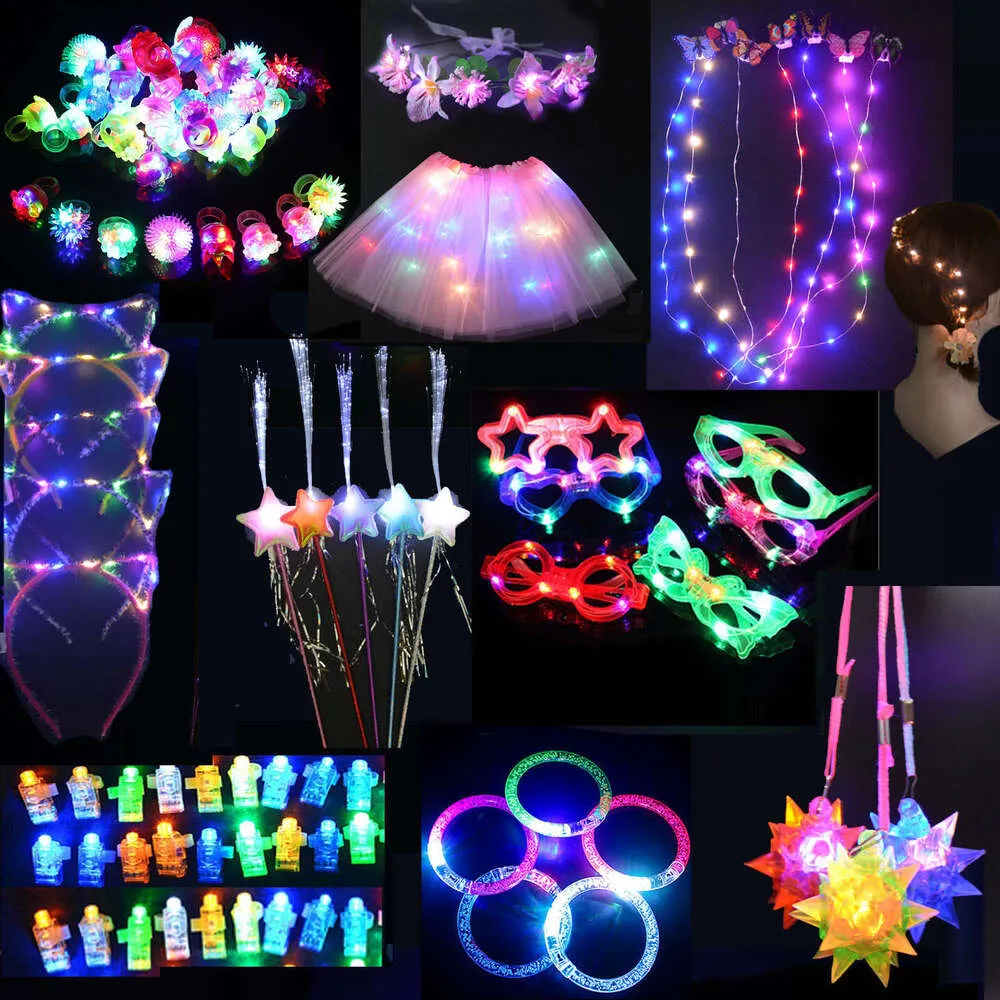 Pack Light Up Toy Party Favor Cadeau d'anniversaire LED Accessoires Glow Clignotant Bague Bracelets Lunettes Bar Noël Mariage Halloween