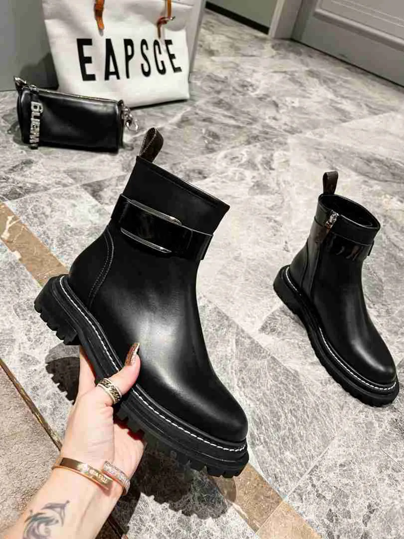 Designer Women`s Leather Boots Brand Leather Zip Short Bootss Classic Fall Winter Premium Shoes Flat Round Toe Boot Size 35-42