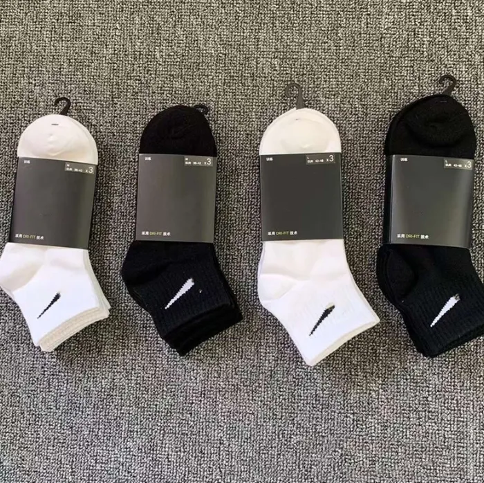 Four Seasons Socks Men and Women Sports Street Casual Socks Long Towel Bottom Basketball Sock