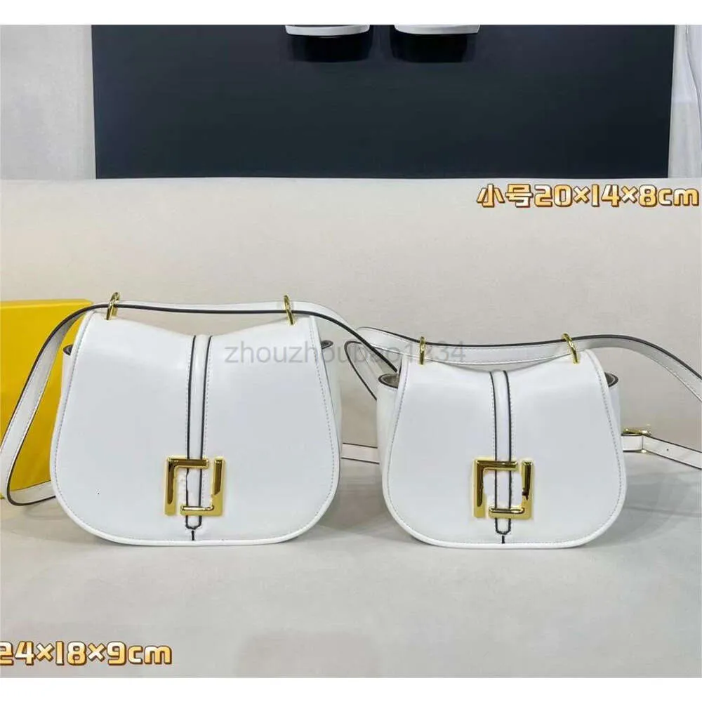 ショルダーバッグ・ポシェット FENDI WHITE LEATHER MINI CMON CROSSBODY BAG FENDI Small C'Mon Leather Crossbody Bag | White | FARFETCH