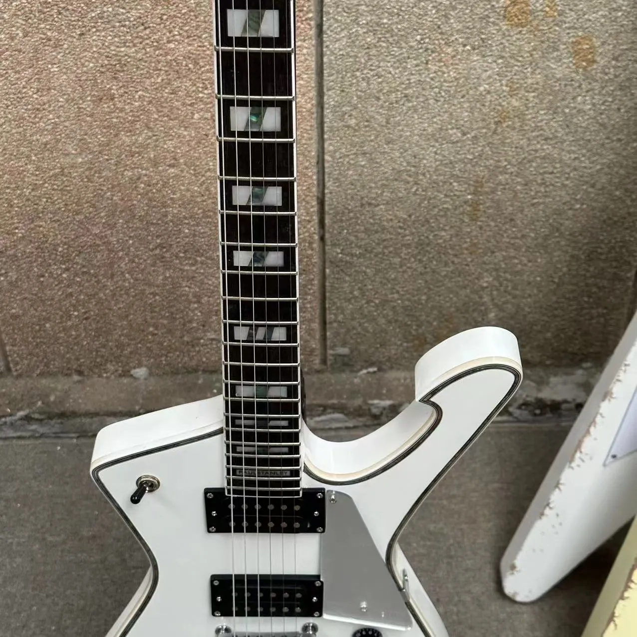 Iceman White Lban Ez Electric Guitar Classic ücretsiz kargo