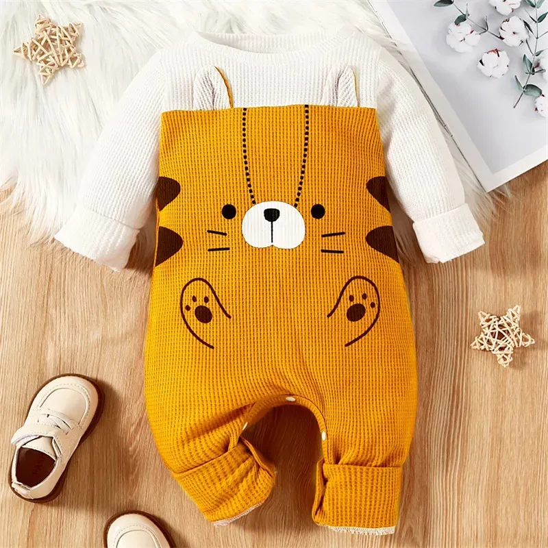 Rompers Autumn Winter Born Clothes Spädbarn baby flickor pojkar fotlös jumpsuit våffla tecknad tiger tryck långärmad spädbarn faller romper 230927