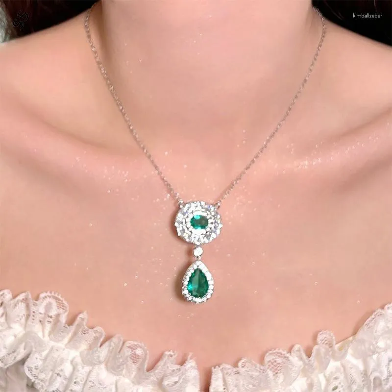 Ожерелья с подвесками Вечерние платья Аксессуары Цирконовое ожерелье в форме капли воды для женщин