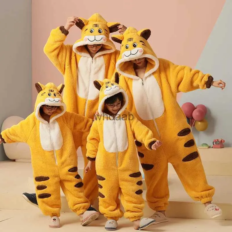 Cozy Family Matching Pajamas With Cartoon Bear Design And Zipper Hood For  Women And Men YQ230928 From Sts_013, $36.38