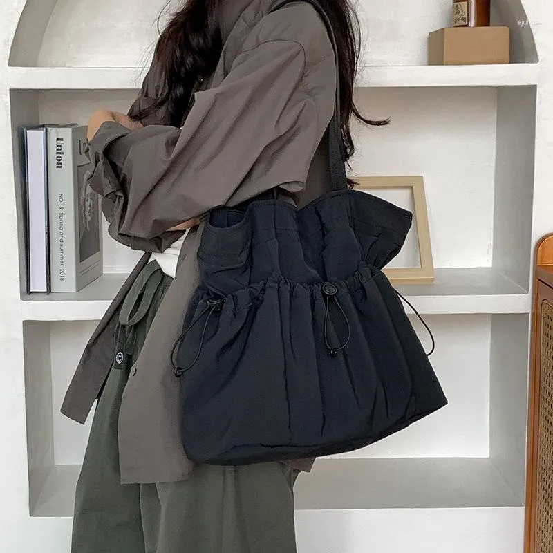 Womens Nylon Drawstring Shoulder Bag, Large Capacity, Autumn