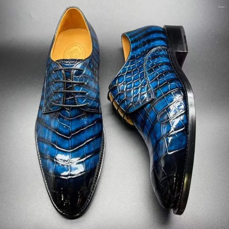 Klädskor chue ankomst män manlig formell krokodil läder blå färg gnugga fashonneaker