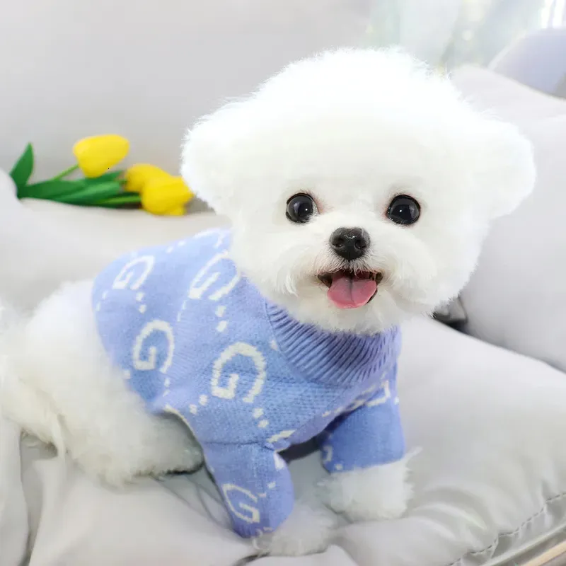 Hundkläder Blue Dog Sweater Creative Letter Puppy Knit Sweater Pet Fall/Winter Apparel Teddy Warm Pullover Bichon Soft Home Clothes 230928