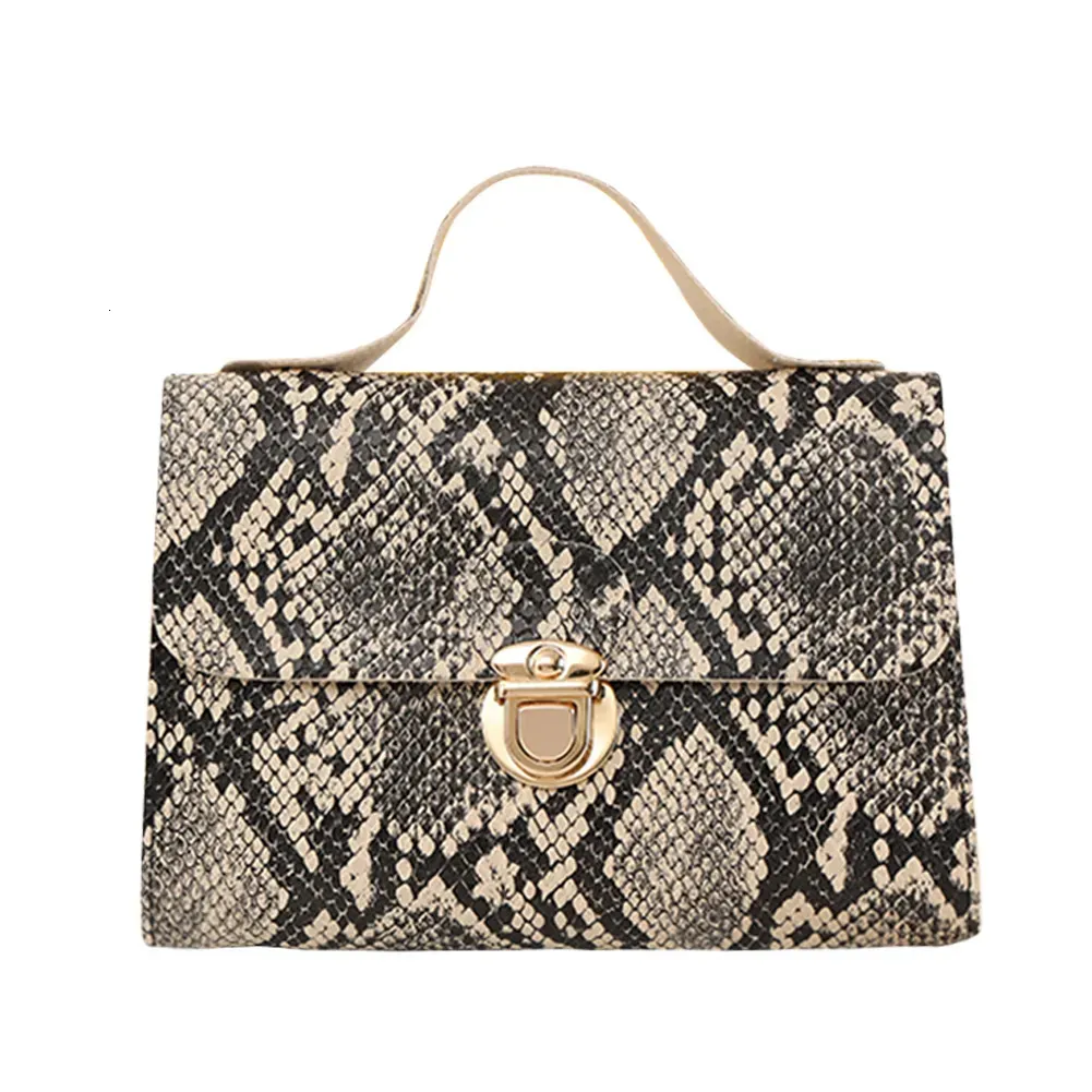 Sac de soirée Serpentine Messenger Sac Petit Carré En Cuir PU Serpent Imprimé Épaule 230927