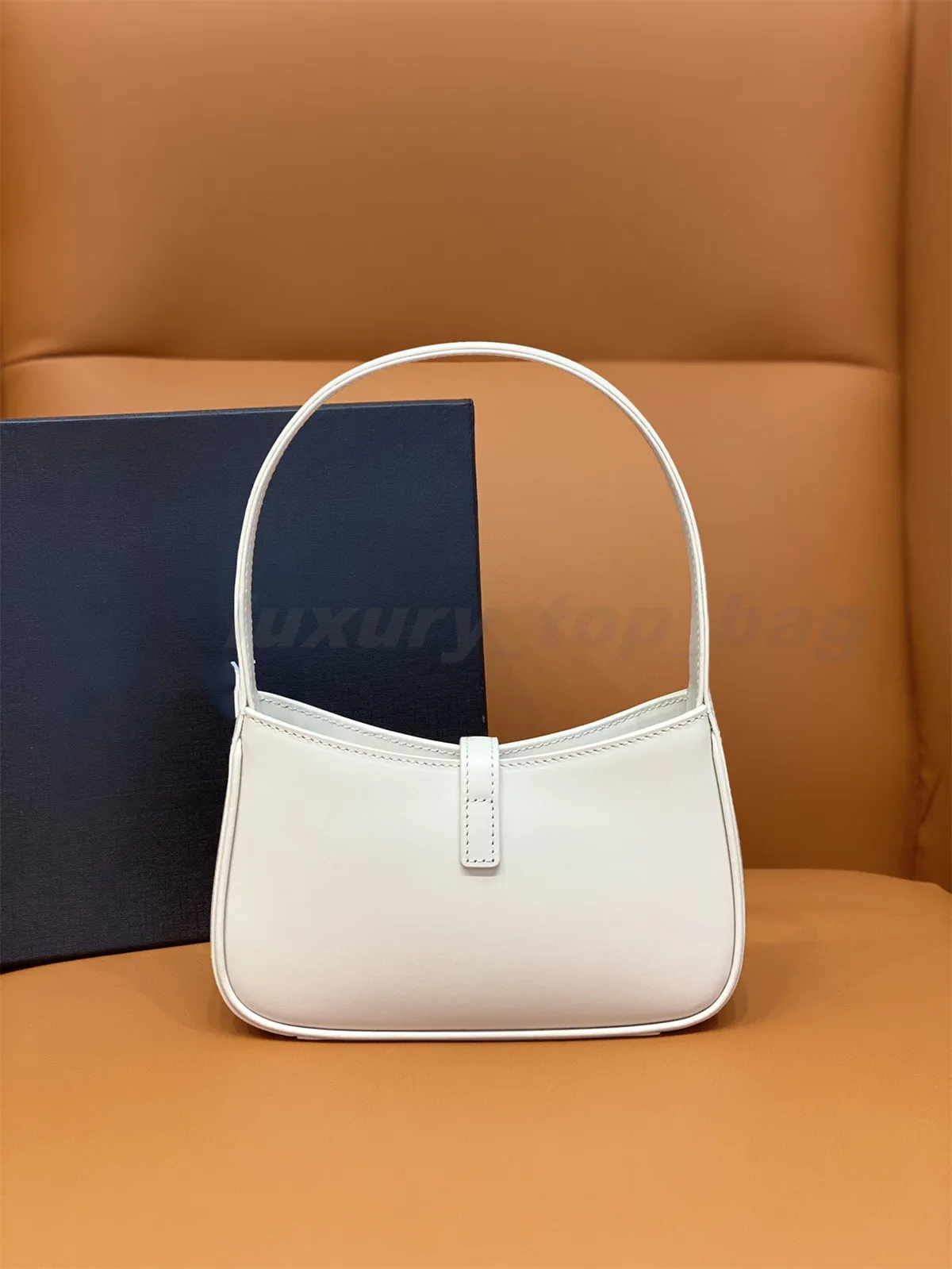 Высококачественная модная сумка для бродяги для подмышки для подмышки Yang YS Багит одиночный плечо рука белая винтажная женская сумка