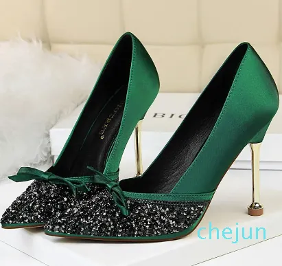 Femmes talons hauts dame fétiche paillettes Scarpins Satin nœud papillon pompes femme vert discothèque fête