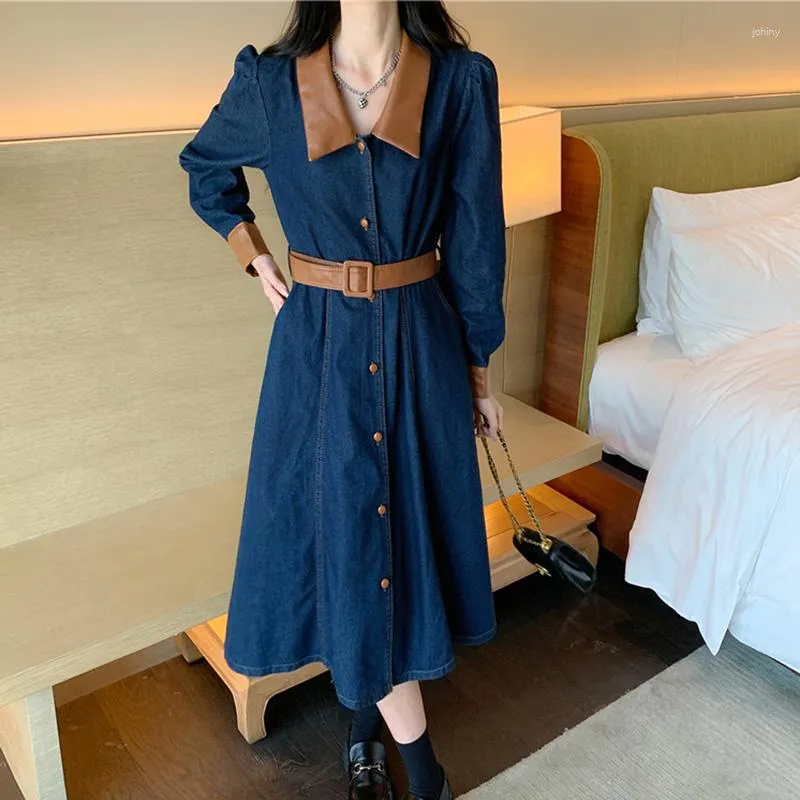 Robes décontractées Vintage pour femmes élégante robe en jean femme 2023 automne mode cuir épissage ceinture à poitrine unique a-ligne midi