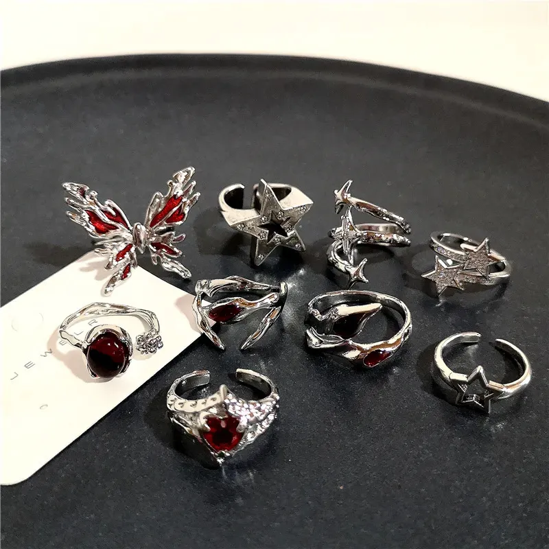 Bröllopsringar koreanska mode vintage estetik geometrisk oregelbunden röd kristallstjärna silver färg metallring för kvinnor grunge y2k emo smycken 230928