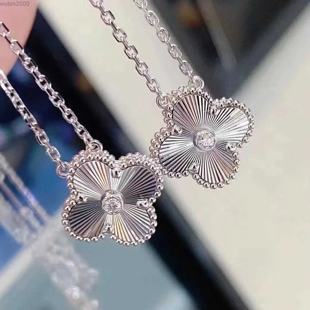 New Classic Fashion Pendant Necklaces Women Elegant 4/four Leaf Clover Locket Necklace Highly Quality Choker Chains Designer Jewelry 18k Plated Gold Girls Gift 8wzs