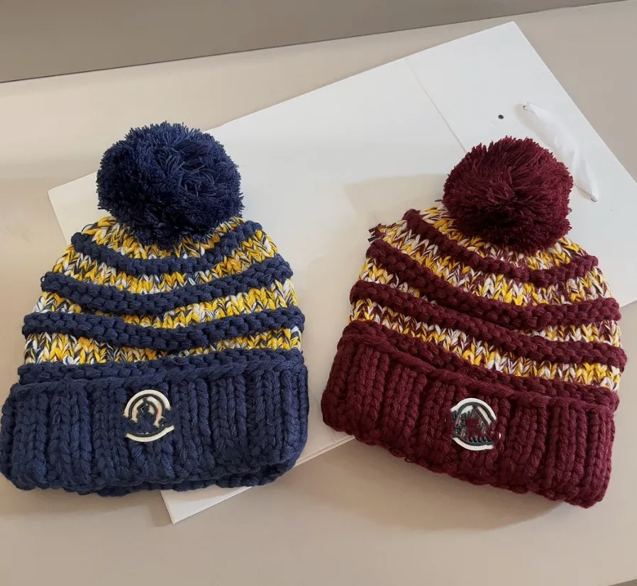 Gorros de lana térmicos de punto informales decorativos con bolas de lana tejidas de Color ganchillo hechos a mano para otoño e invierno