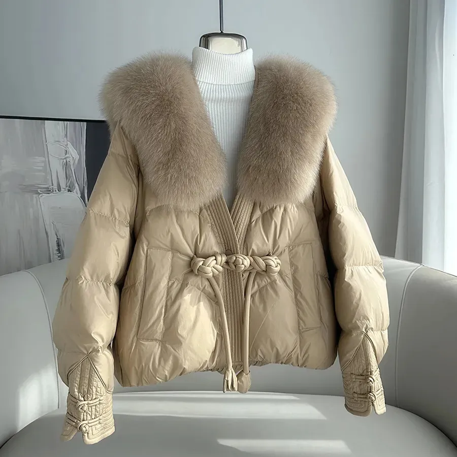 Mulheres para baixo Parkas Lagabogy Inverno Mulheres Pato Branco Down Jacket Curto Quente Puffer Casaco Feminino Grande Gola de Pele Real Luxo Parkas Outerwear 230927