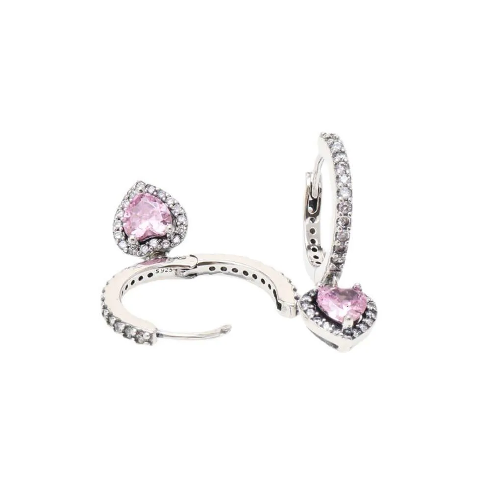 Boucles d'oreilles Pandorara Designer De Luxe Mode Femmes Nouveau Plaqué Argent Anneau Scintillant Autour Du Coeur Boucles D'oreilles Lumière De Luxe En Forme De Coeur Amour Rose Boucles D'oreilles Cadeaux