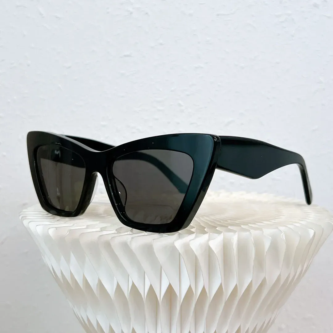 Personalidad de moda de gran tamaño irregular ojo de gato color único gafas de sol para mujer tamaño 55 17 145 gafas de sol para hombre de alta calidad al por mayor con caja