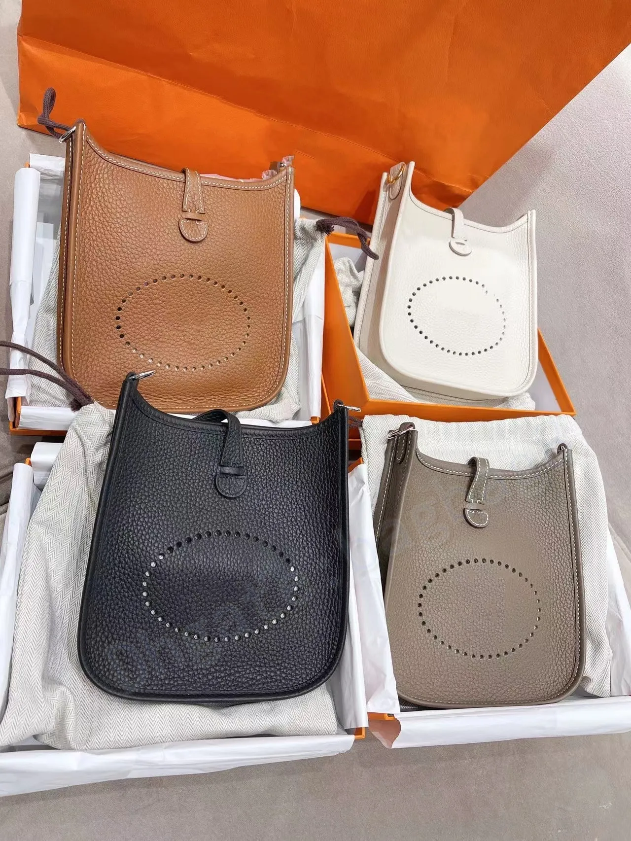 Tasarımcılar klasik tote omuz çantaları PM vintage lüks kadın mini çapraz vücut tahıl litchi cowhide deri çanta moda büyük telefon çanta cüzdan 2 boyut