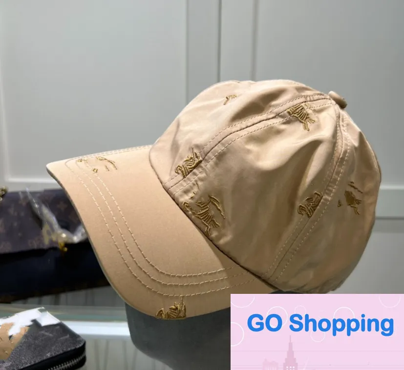 Projektant Nowy Outdoor Outdoor Cap Ogrzewaj Brim All-Match Soft Top Ochrona przeciwsłoneczne Słońce Shake Baseball Caps Fashion