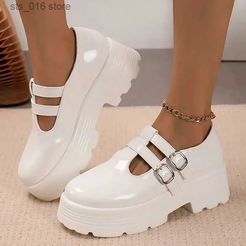 Zapatos de vestir Punk Hebilla Chunky Plataforma Bombas Mujeres 2023 Otoño Fondo grueso Mary Jane Zapatos Mujer Charol Tacones altos Zapatos góticos T230928