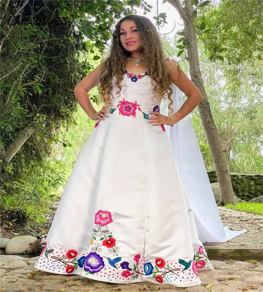 Abito da sposa tradizionale messicano con ricamo Vintage gotico colorato morbido raso Boho Abiti da sposa 2024 Beach Gatsby Abito da sposa A Line Country Vestios Novia