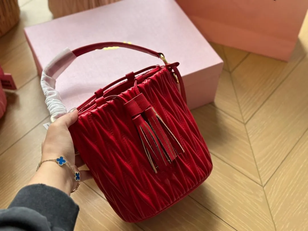 2023 New Pleated Bucket Bag Women Crossbody Bags Designer Bag Luxury Handbag Mini Tote Fashion Shoulder Bags Casual Handbag