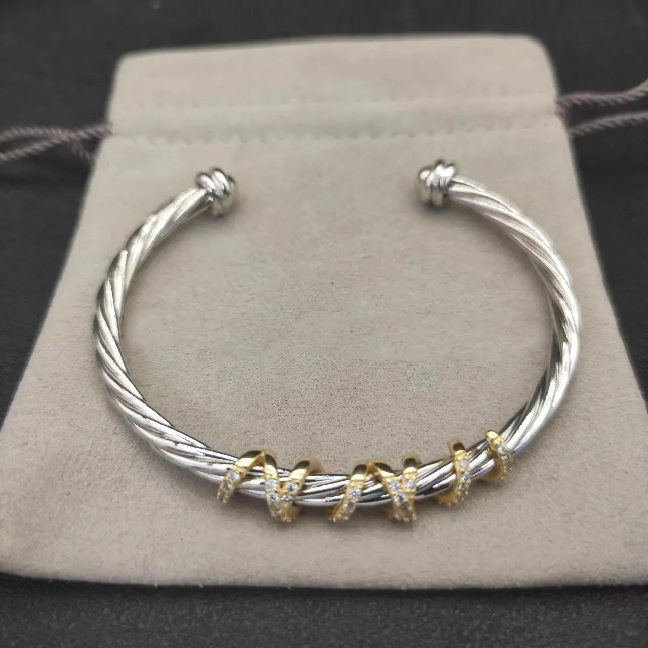 Designer dy kabel armband vridna armband silver smycken för män kvinnor guld pärla huvud diamant sten manschett armband lyx smycken fest bröllop gåva