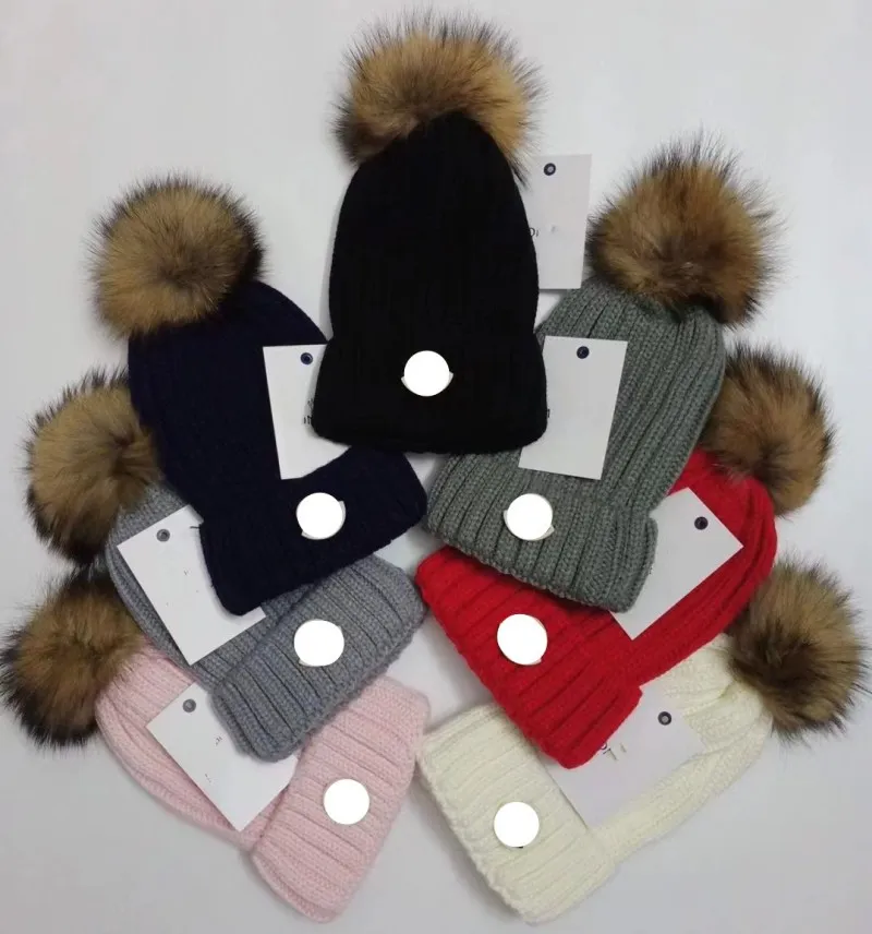 Kvinnors hattar Designer Knit Cap Hat Raccoon päls pälsboll stickad cloche hatt kallsäker varm unisex stil lämplig för män och kvinnor bär huvud svans lämplig för de flesta människor