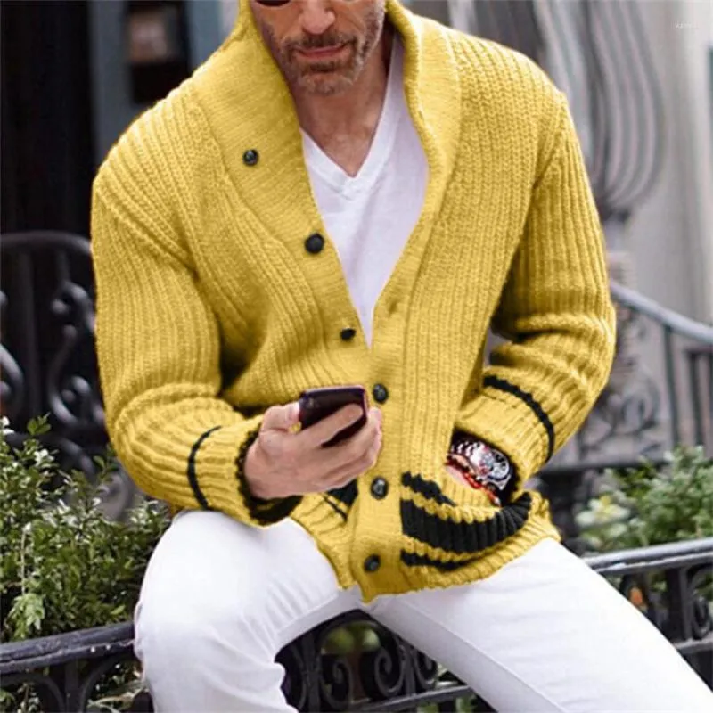 Herrtröjor 2024 Autumn Winter Men Sticked Warm Coats Streetwear Single Breasted Topps Cardigan Male Yellow Knitwear