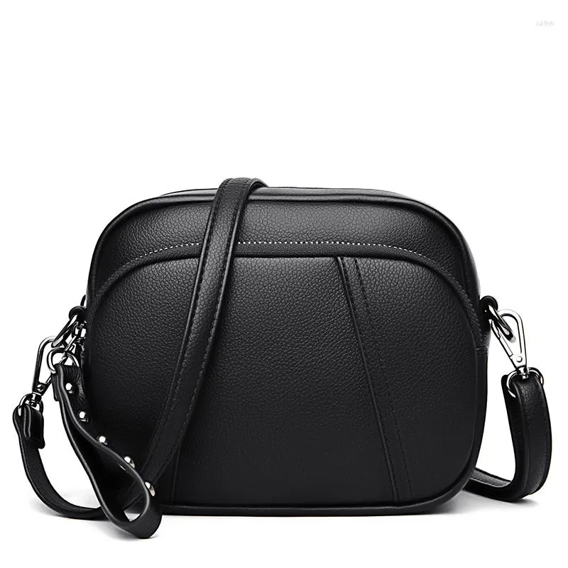 Sacs de taille Rivet gland Simple concepteur noir bandoulière pour femmes décontracté femme sac à bandoulière en cuir Pu dames messager