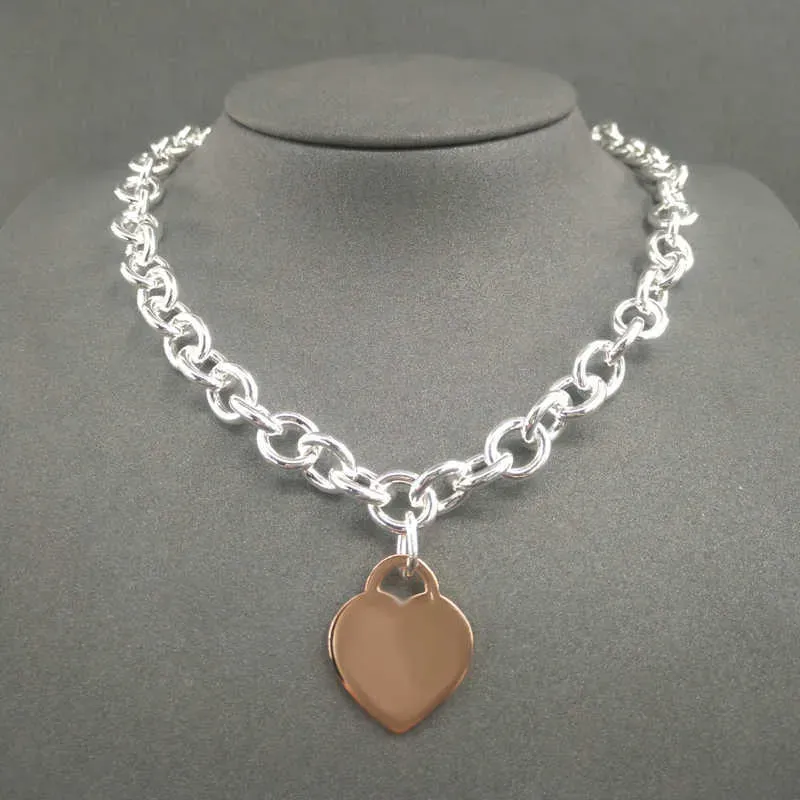 Collana di gioielli di marca con ciondolo a forma di cuore a forma di cuore di design di gioielli con scatola placcata in platino