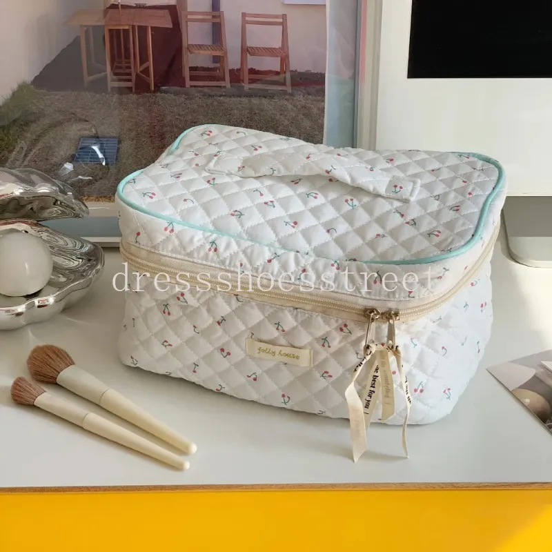 Borsa cosmetici da donna di grande capacità Custodia trucco Borse da viaggio femminili stampate adorabili Borse a tracolla da donna floreali retrò