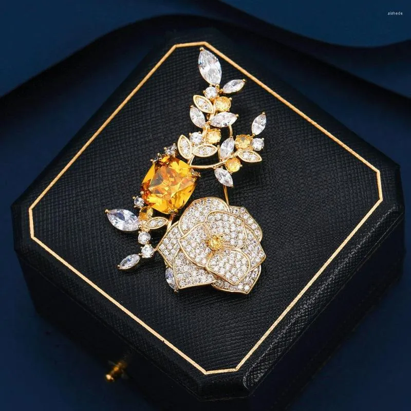 Broches de luxe pour femmes et hommes, bijoux de luxe, Treny brillant, zircone cubique, feuille de plante, fleur, épingles à revers, cadeau de costume, 2023