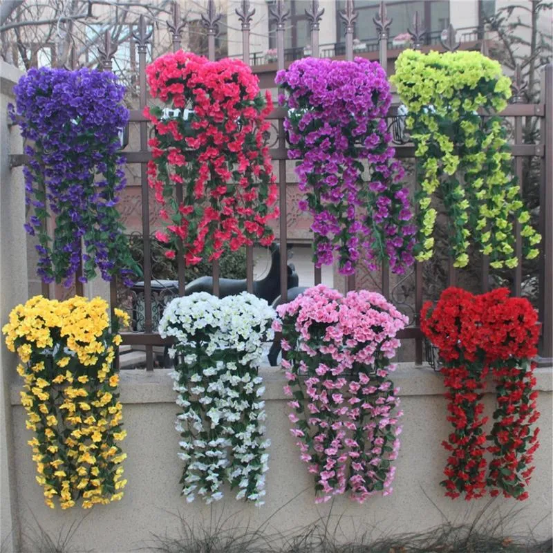 Dekorative Blumen, künstliche Orchideen, Blumenstrauß zum Aufhängen an der Wand, violette Girlande, Glyzinien, Herbstarrangements