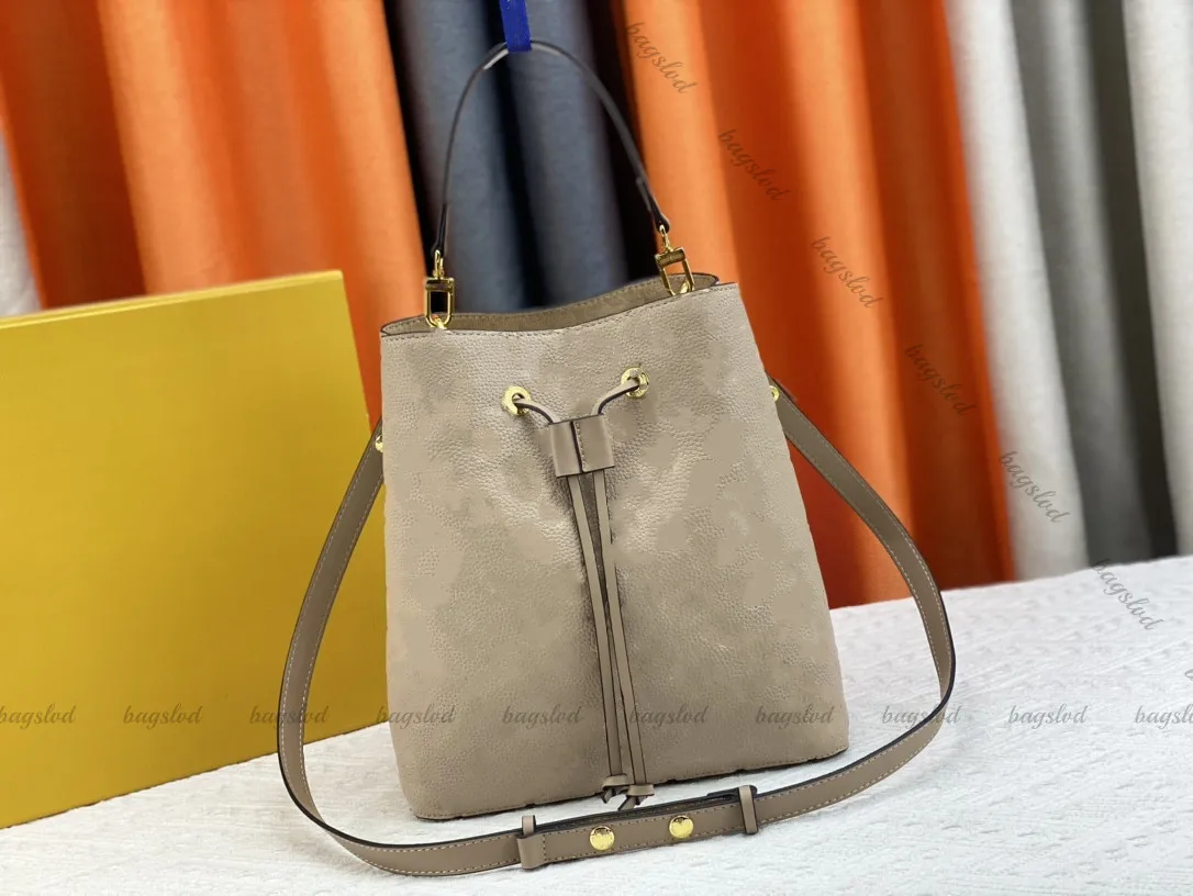 Designer Bag crossbody Bag Tote Bag Luxury Shoulder Bag Lady Bags Bucket Bag Women Handväska präglad läder av hög kvalitet Kvinna Totes plånbok sminkväska svart khaki