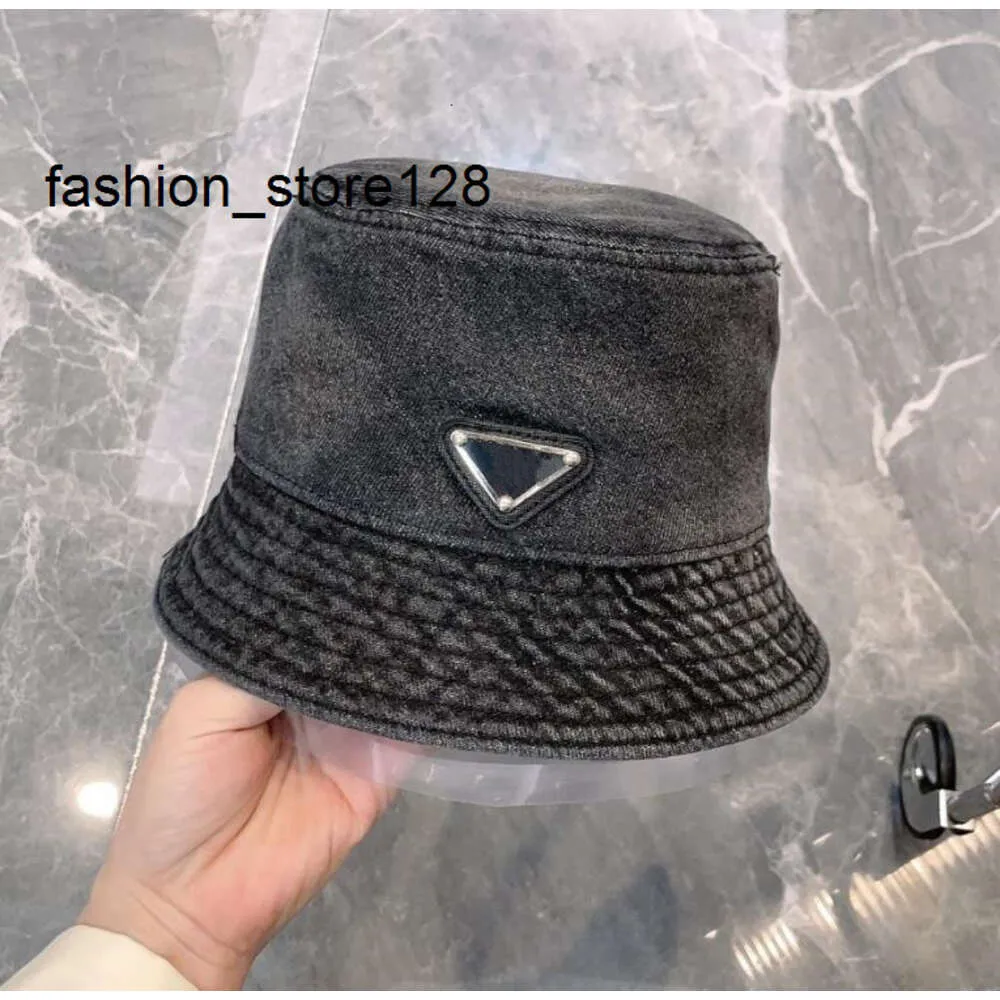 good Designer Cow Bucket Hat Cap for Women and Men 2023 New Denim Beanie Casquettes Ladies Fisherman Hats Patchwork High Quality Spring Summer Wide Brim Sun Hats