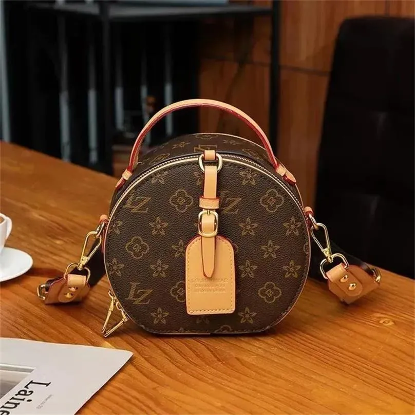 2023 TOP Designer Boite Chapeau Round Bag Cake Cowhide Shoulder Crossbody Bags Nano Handbags Clutchs Women Phone Camera Purses Makeup Bag Dhgate Shoulder Bags New