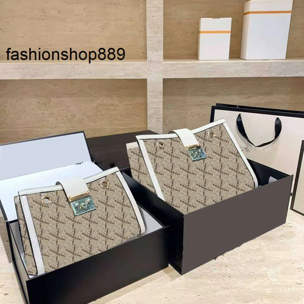 バッグピンクスガオショッピング女性バッグデザイナーハンドバッグ本物の革客財布デザイナークロスボディバッグ2020新しいファッション2サイズpadlock12032