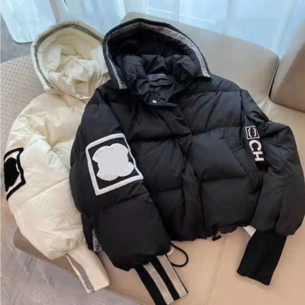 Veste De Designer Broderie CC Hooded 2024 Automne Winter Parka Du 31 32 DHgate