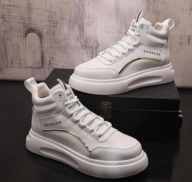 Piattaforma di stivale White Cadle Men Sneakers Scarpe casual Designer di bootie Martin Lace su tallone piatto in gomma da esterno Boo di moda