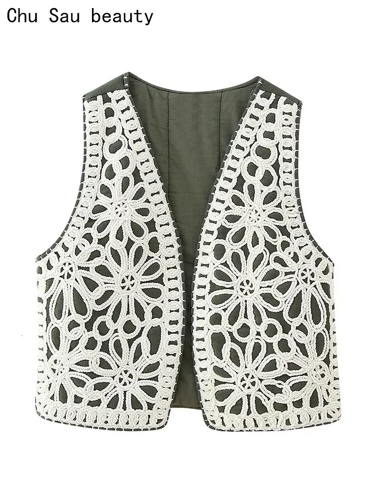 Womens Vests Chu Sau beauty Women Winter Fashion Sweet Vneck Thick Waistcoat Vintage Embroidery Warm Vest Jacket Chic Short Outcoats 230928